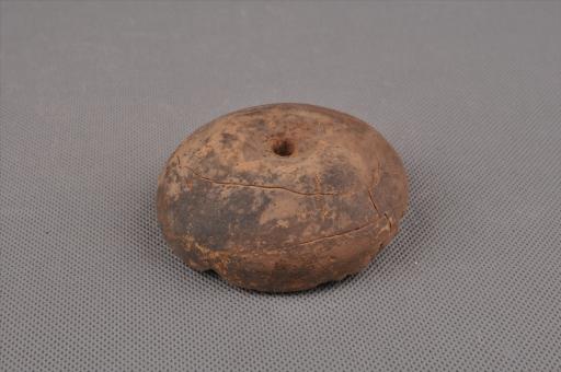 西周圆形平顶黑皮陶纺轮