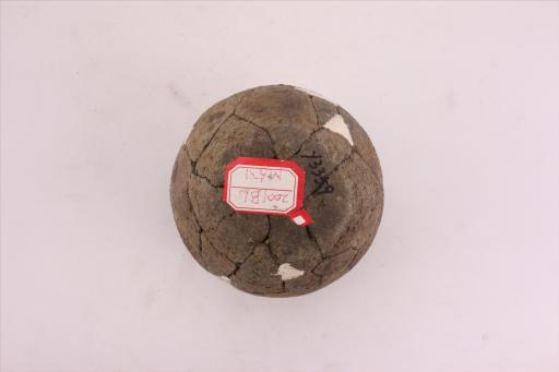 新石器时代屈家岭文化鼓腹平底斜条纹褐陶罐