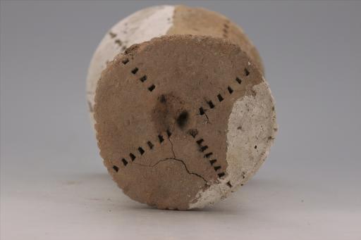 新石器时代大溪文化斜顶高柄戳印纹红陶支座