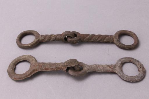 战国早期绹索纹铜马衔