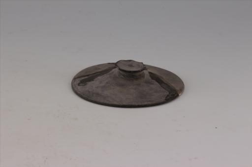 新石器时代屈家岭文化弧顶柱形钮细泥质黑陶器盖