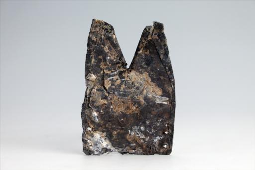 春秋时期燕尾形包锡箔锡饰片