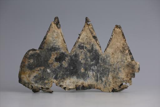 春秋时期兽形三尾包锡箔锡饰片