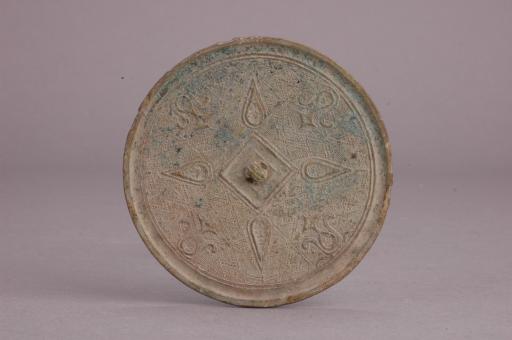 战国时代圆形四叶纹铜镜