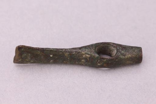 战国时期穿孔花纹铜凿