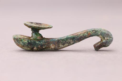 汉鸭首铜带钩