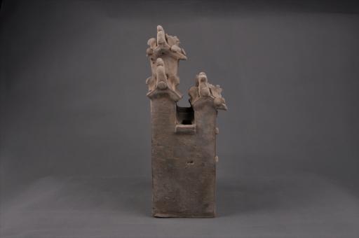 明硬山顶三层高阁楼浮雕鸡犬纹泥质灰陶楼