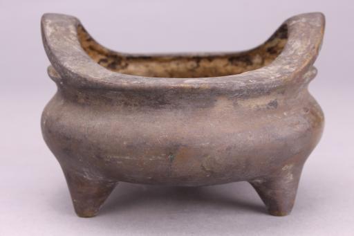 明宣德五年锥足铜香炉