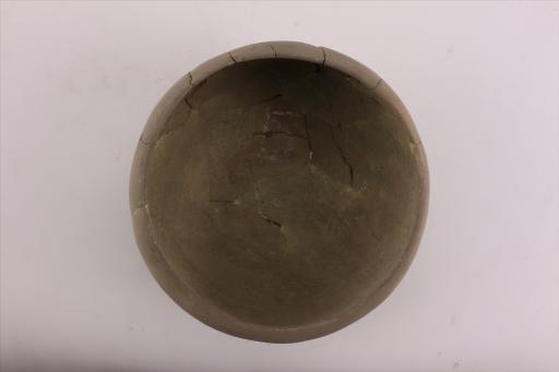 新石器时代屈家岭文化敛口泥质灰黄陶钵
