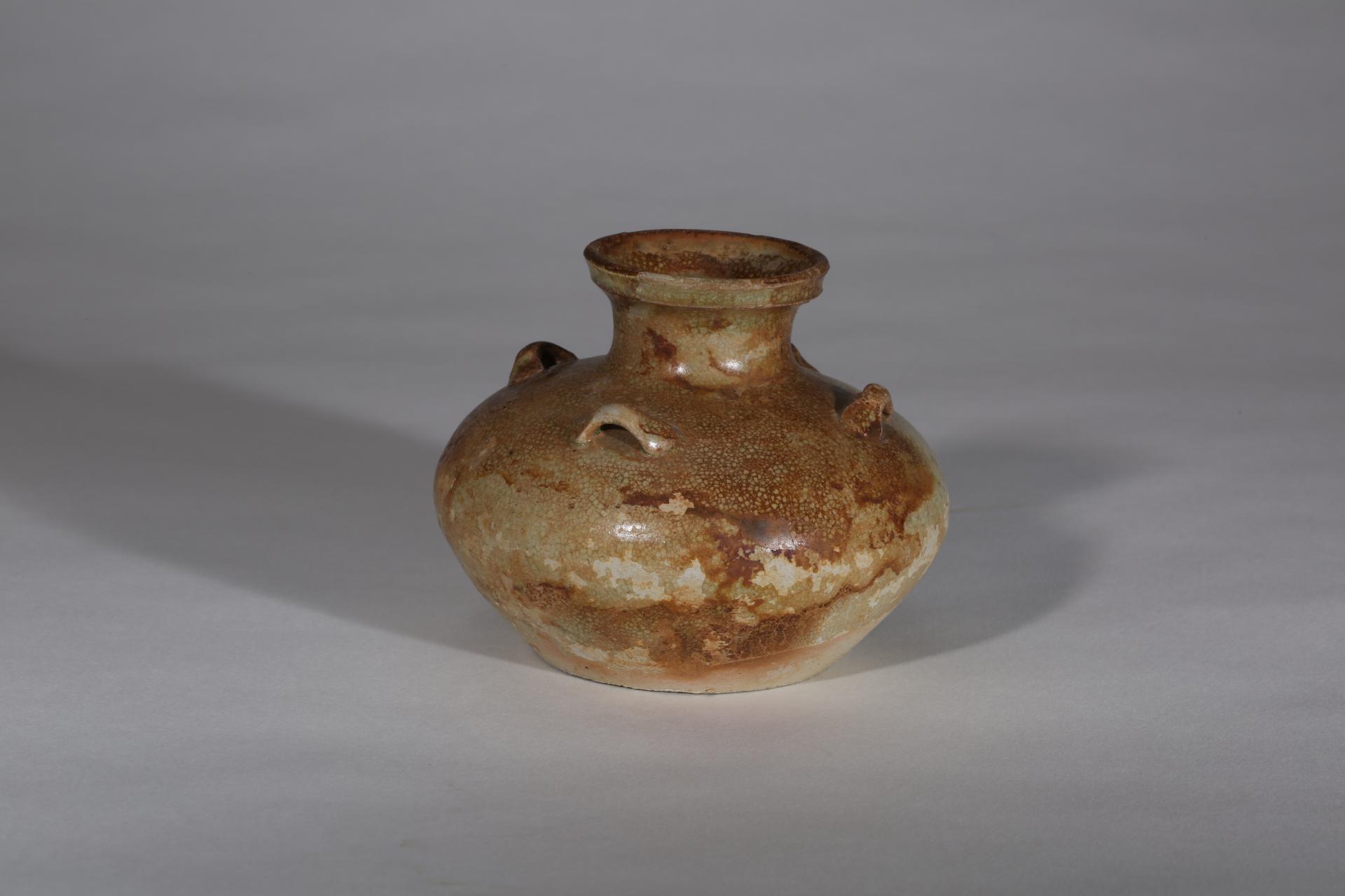 西晋盘口四系酱黄釉瓷罐