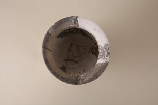 二里头文化侈口束颈弧腹平底绳纹夹砂灰褐陶罐