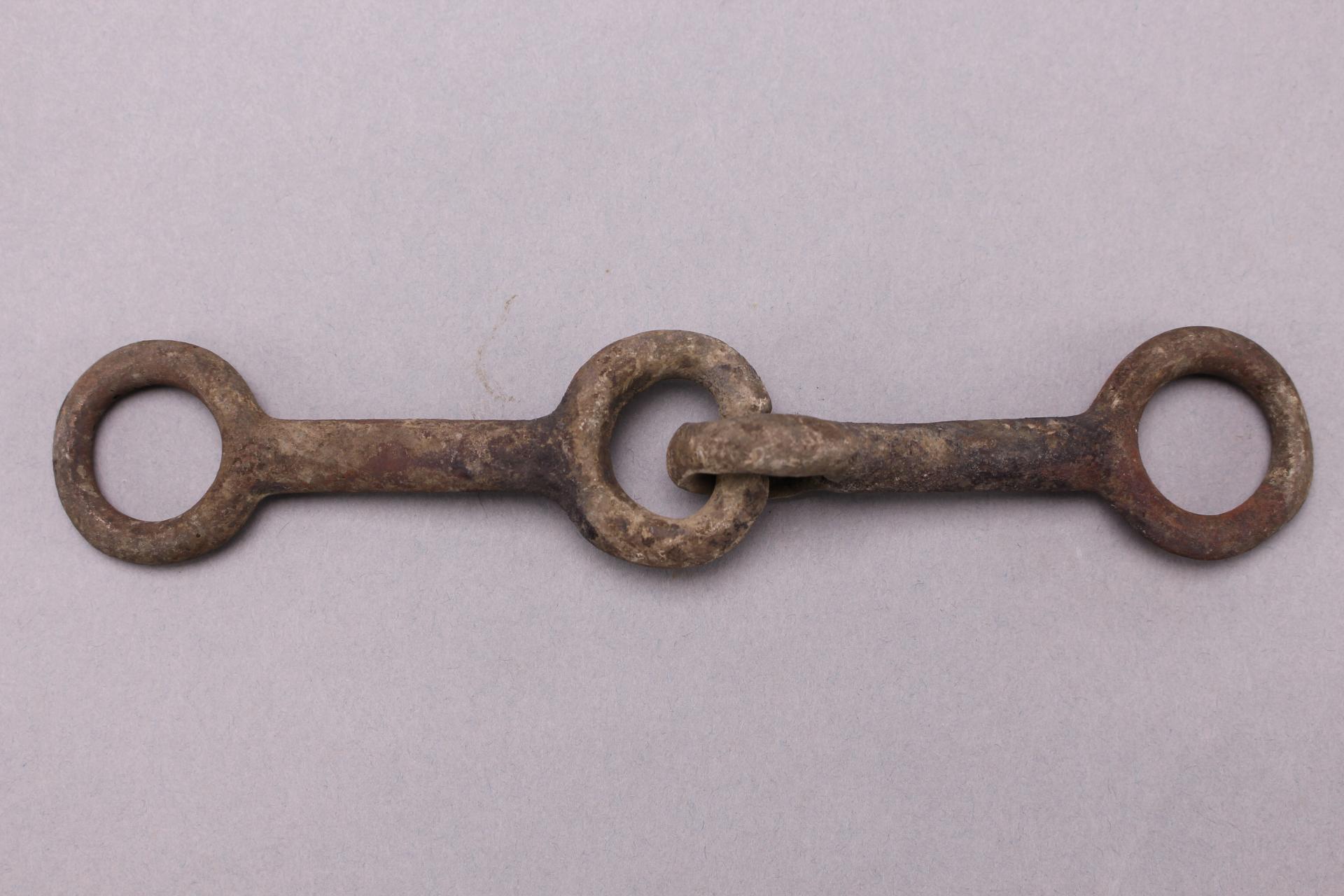 战国时期素面铜马衔