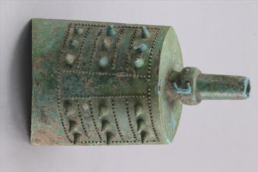 西周晚期乳丁云纹铜甬钟