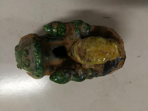 明胡人双轮三彩瓷器牛车