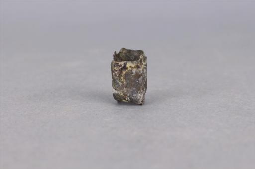 战国时期管状铜马头饰