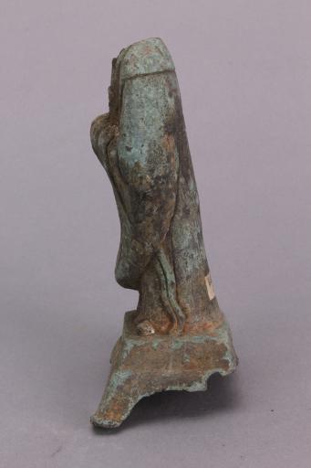 明须弥座站姿铜像