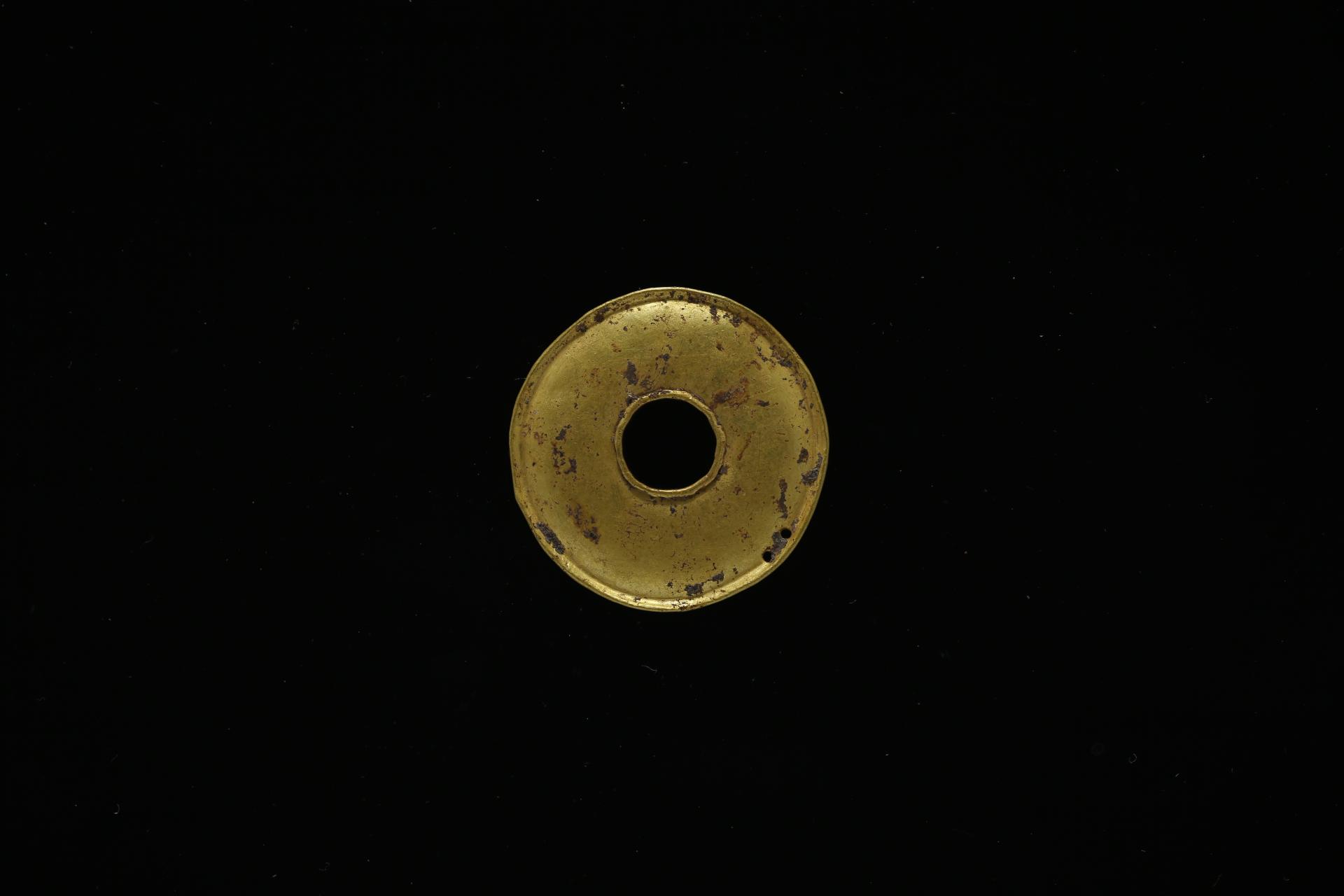 明圆形圆穿金压胜钱