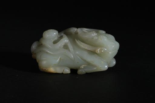 清牧童骑牛玉饰