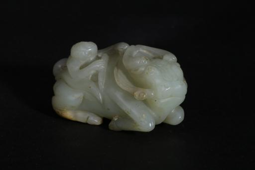 清牧童骑牛玉饰