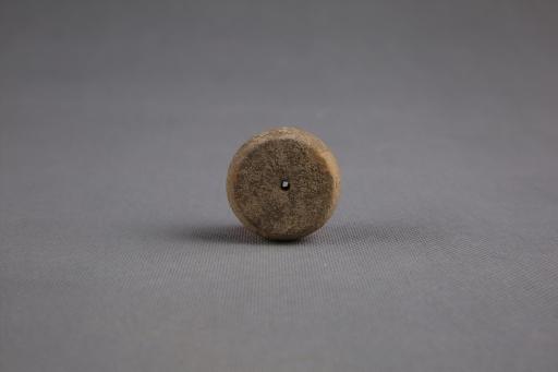 新石器时代屈家岭文化算珠形中穿夹砂灰褐陶纺轮