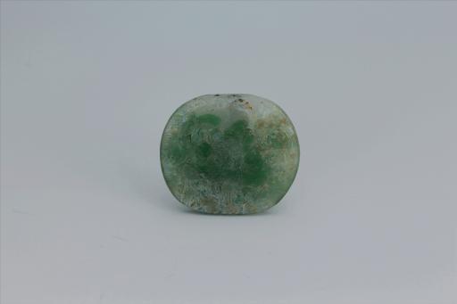 中华民国扁体椭圆形绿色玉牌饰