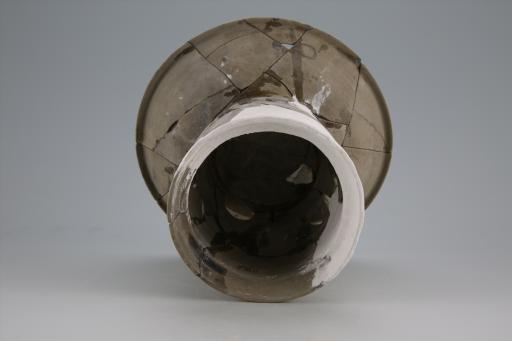 新石器时代屈家岭文化浅盘镂孔高圈足泥质灰陶豆