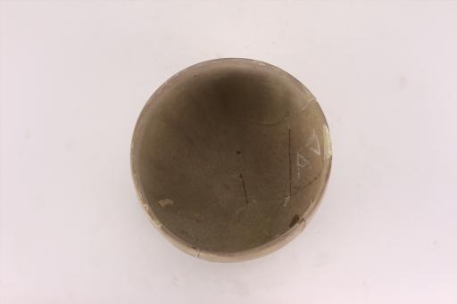 新石器时代屈家岭文化折腹平底泥质灰陶钵