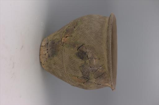 新石器时代屈家岭文化大口附加堆纹夹砂黑灰陶罐