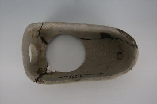 东汉鞋底形单釜眼半圆火门夹细砂灰陶灶