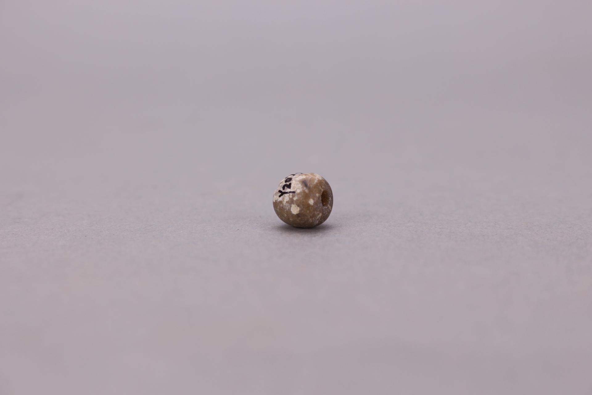 东汉石料珠