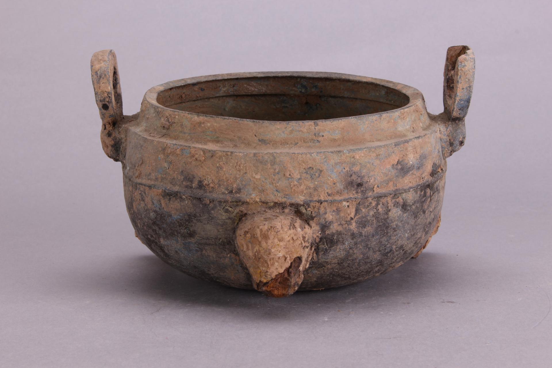 东汉兽面环耳铜鼎