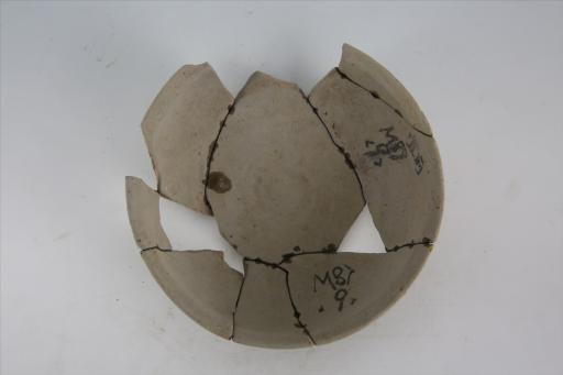 东汉侈口圆唇弧壁圈足泥质灰陶钵