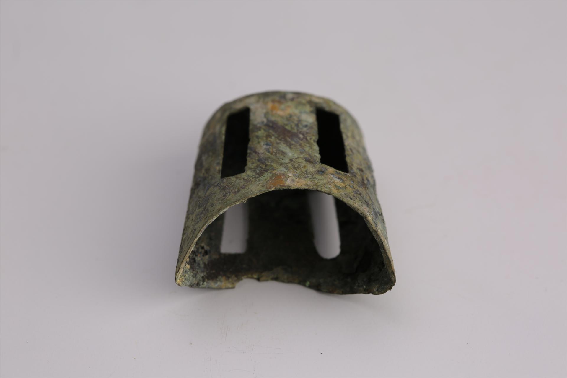 春秋时期环钮条形镂孔铜铃