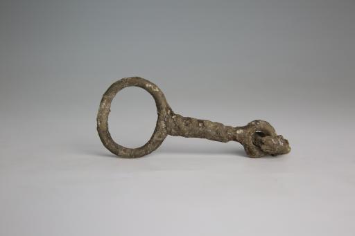 战国时期綯索纹铜马衔