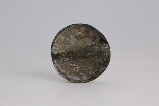 春秋时期圆形弧面联珠纹铜扣件