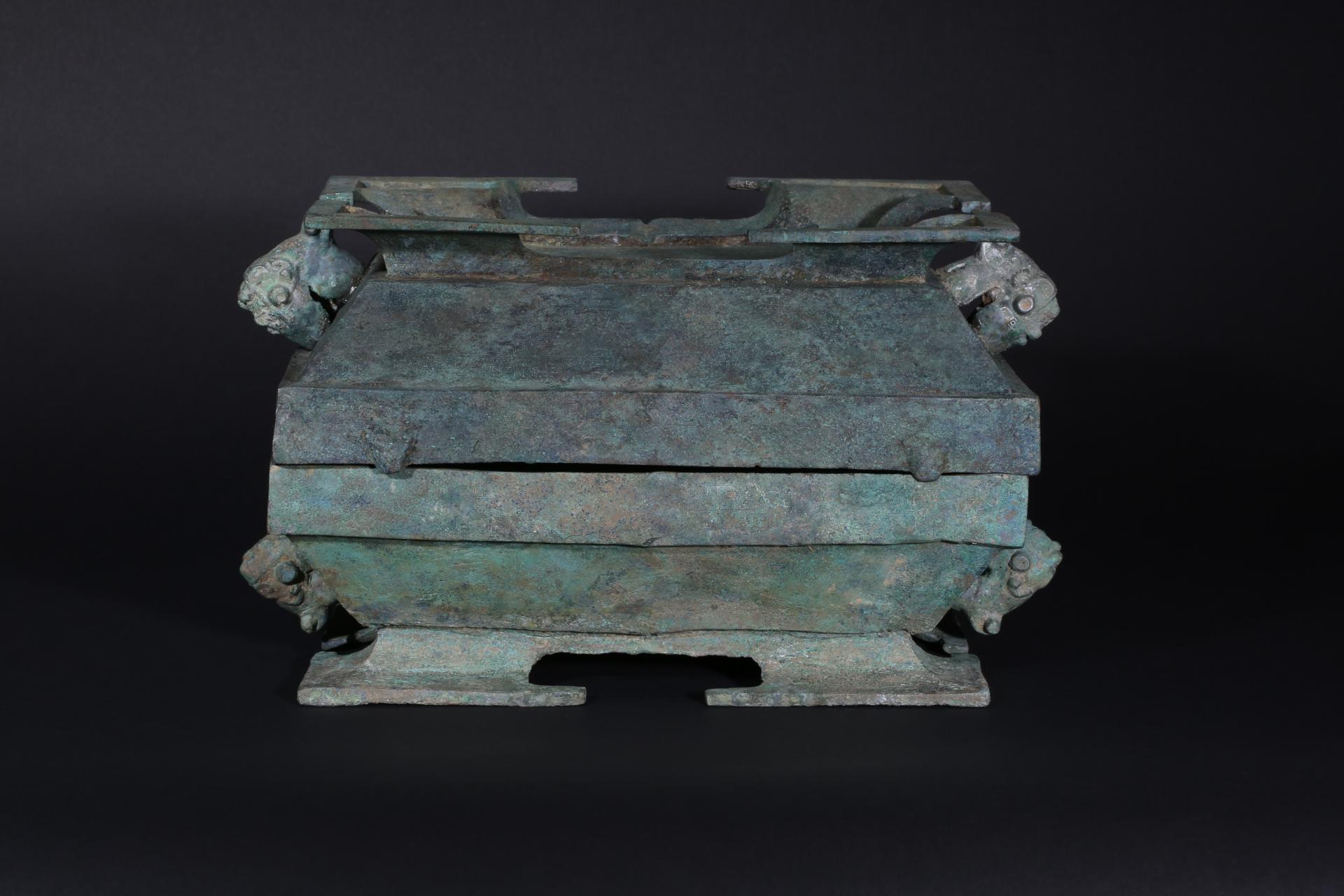 春秋时期兽首形耳铜簠