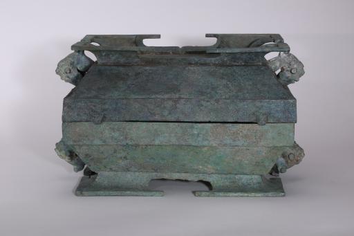 春秋时期兽首形耳铜簠