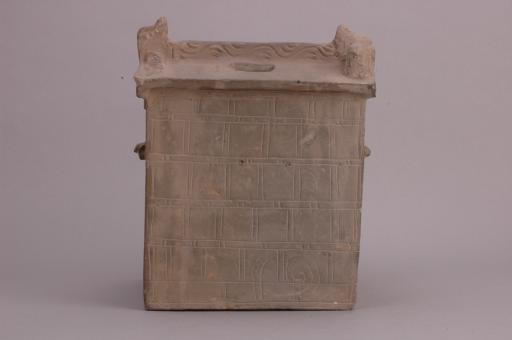 明两进院落式天井泥质灰陶屋