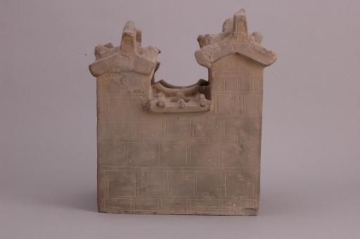 明两进院落式天井泥质灰陶屋