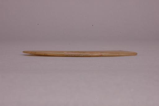 新石器时代屈家岭文化弧形米黄色玉璜