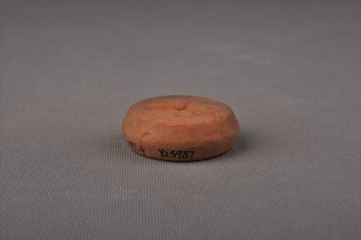 新石器时代屈家岭文化算珠形中穿夹砂红褐陶纺轮