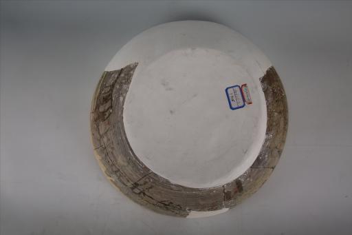 宋直口平底植物纹米黄釉陶盆