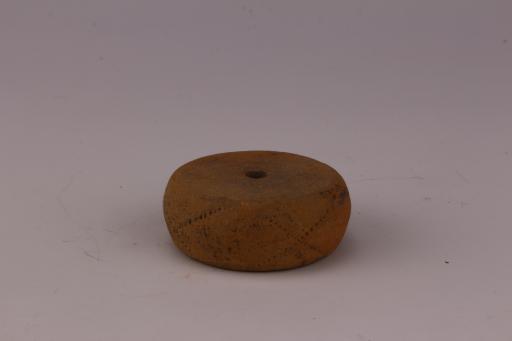 新石器时代屈家岭文化夹砂红黄陶纺轮