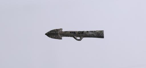 战国中期棱脊圆銎铜剑镞