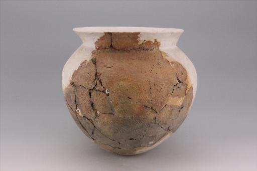 新石器时代城背溪文化鼓腹圜底绳纹夹砂褐陶釜