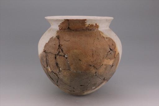 新石器时代城背溪文化鼓腹圜底绳纹夹砂褐陶釜