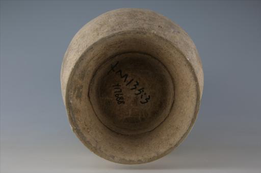 东汉敛口束颈鼓腹高圈足铺首衔环弧顶盖凹弦纹红彩泥质灰陶壶