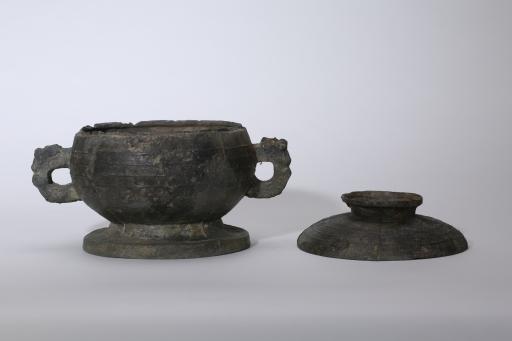 东周兽耳弦纹锡簋