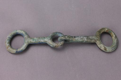 春秋晚期素面铜马衔