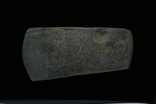 周弧刃青灰色石斧